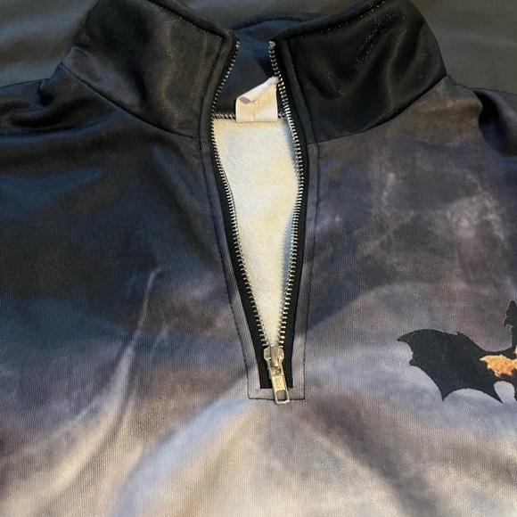 Onyx Storm Black and Gray Quarter-Zip Sweatshirt - Picture 3 of 9